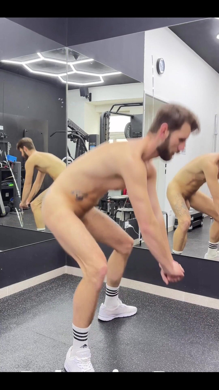 BohemianBoy: Working on My Form for This Year’s Grabbys Do You...