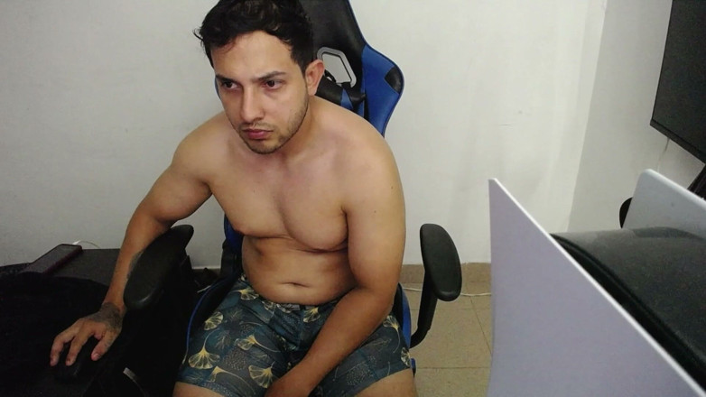 juegos_calentes: I Was Alone at Home