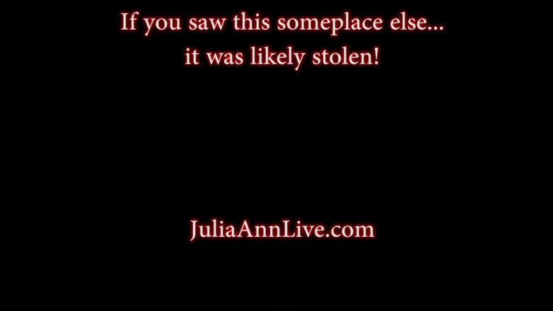 Julia Ann: MILF Julia Ann pegs her boytoy
