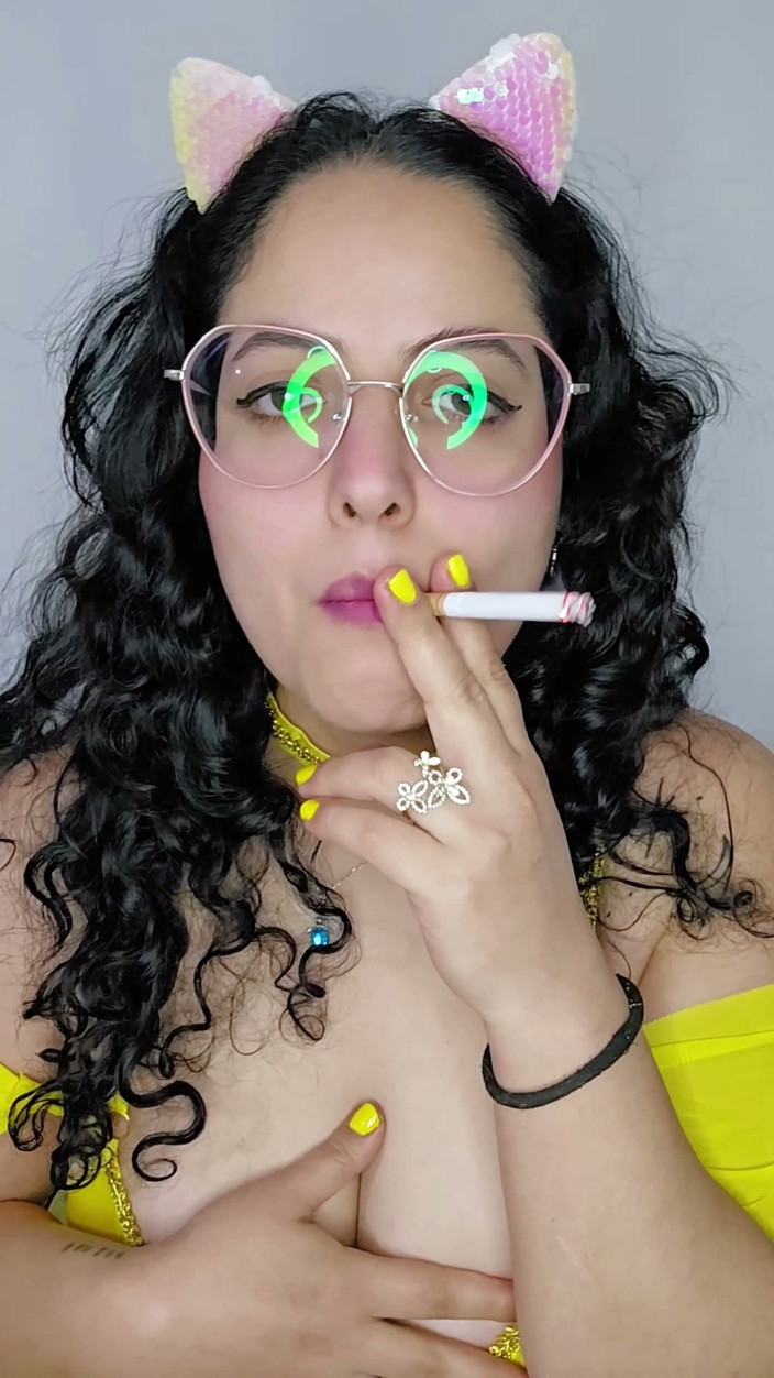 Babyluna939: Eddie Queens Ft. Babyluna939 - Princesa Belle fumando fetiche, boquete de...