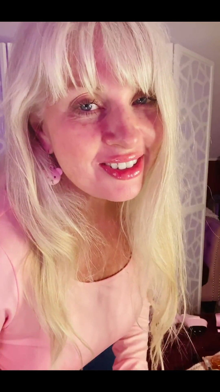 PaintedRose: 温柔性感的熟女dommy rose