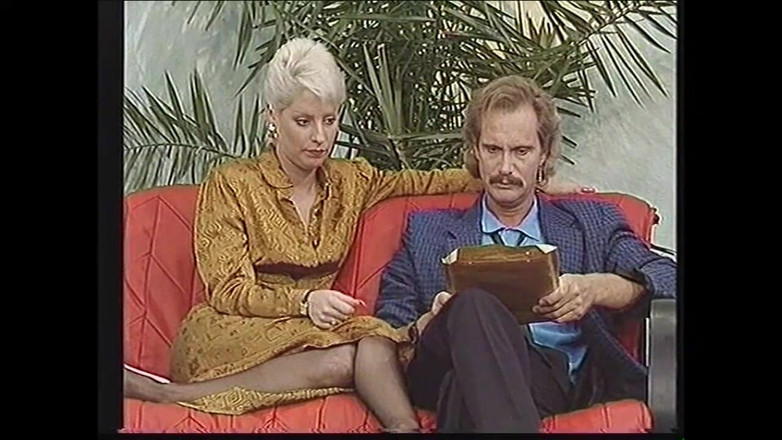 Vintage megastore: Fantastico porno trio vintage con milf calde scopate da un...