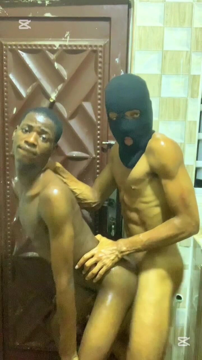 Big_brown: ストレートフレンドとのキッチンスパイシーセッション