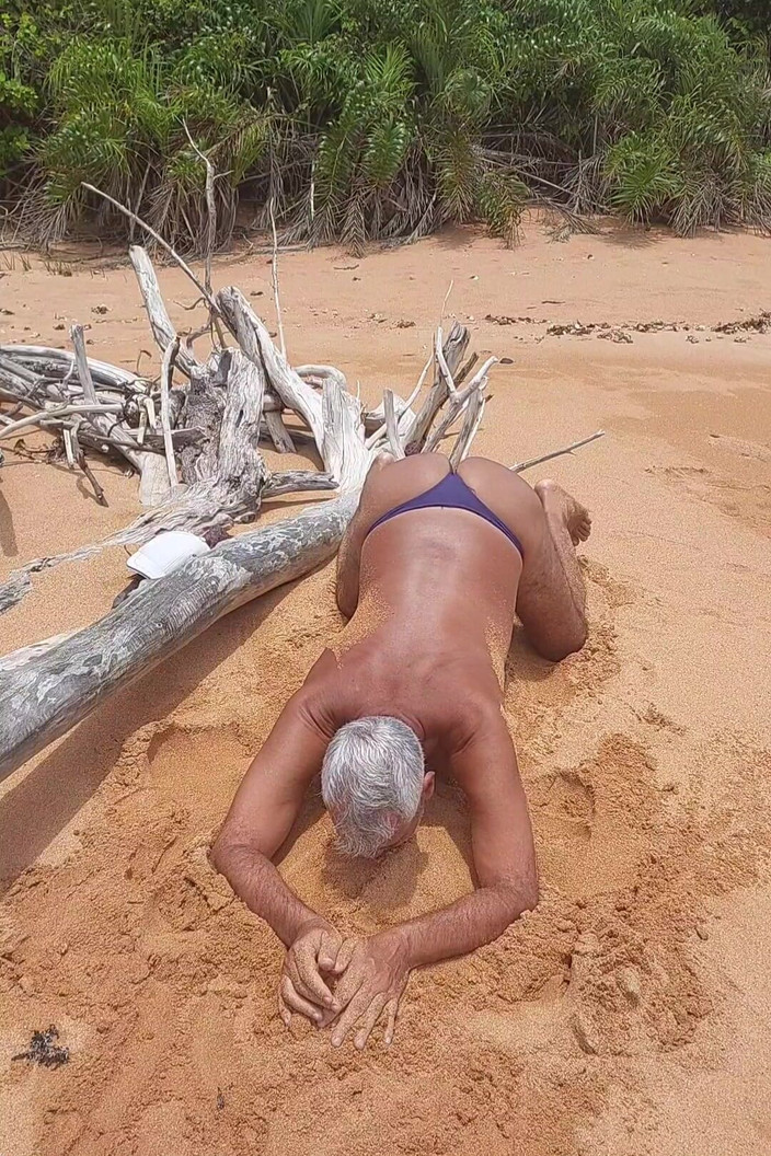 Ladysilvas: Ladysilva v bikinách na pláži velmi sexy její sexy zadek