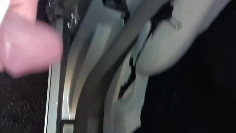 Mike Vonberg: Prostituta muçulmana casada chupou o pau do amante no estacionamento...