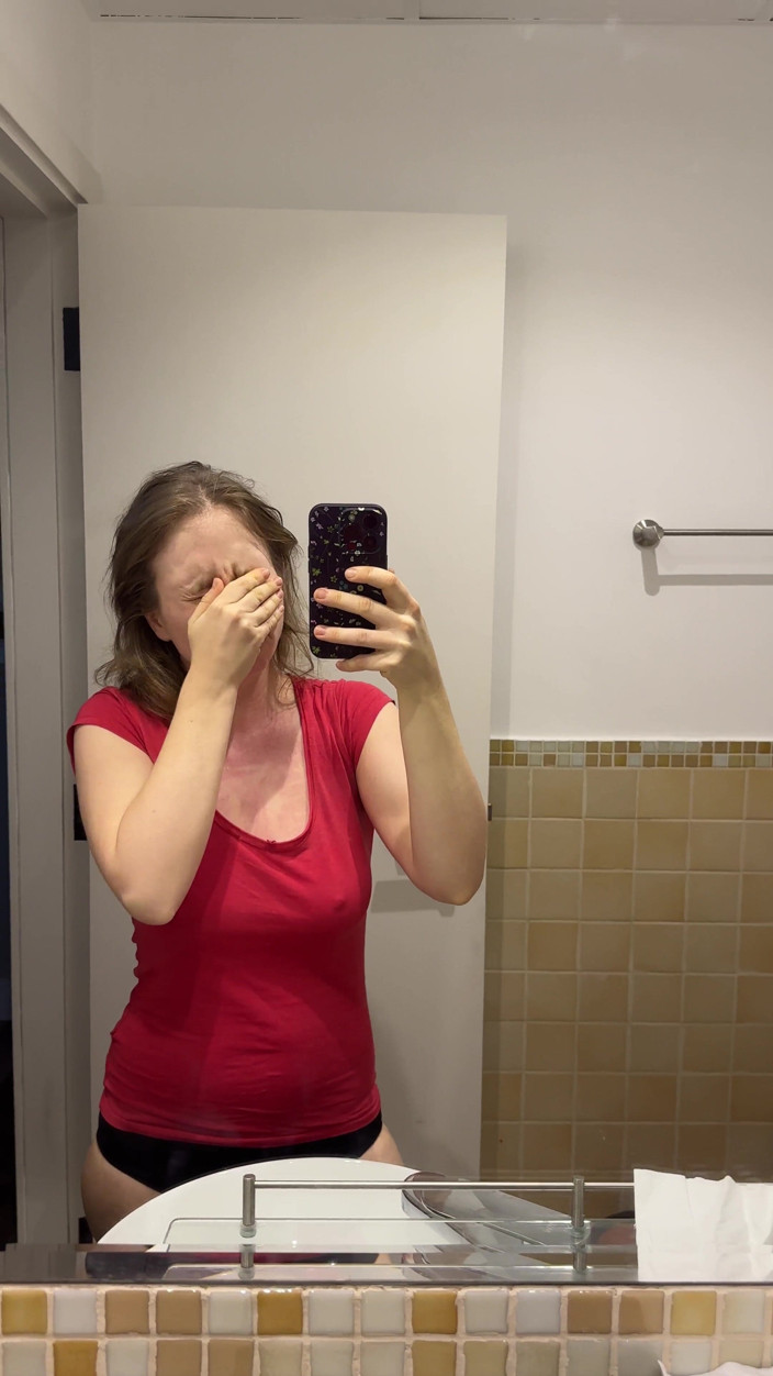 SweetLucy96: You Can See Her Big Nipples Through Her T-shirt