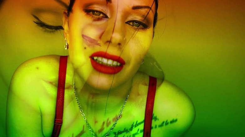 Goddess Misha Goldy: The most mesmerizing red lipsticks over you