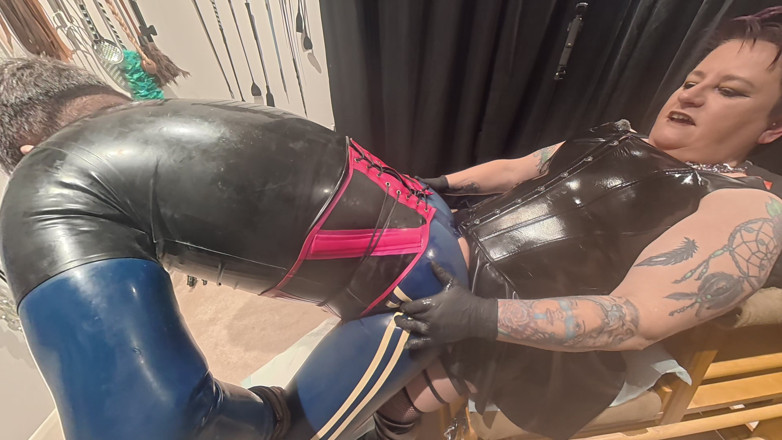 The Izars: Pegging with Massive Diodes!