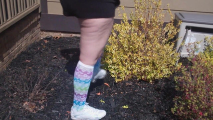 Sexy Amateurz: Stava distruggendo un giardino
