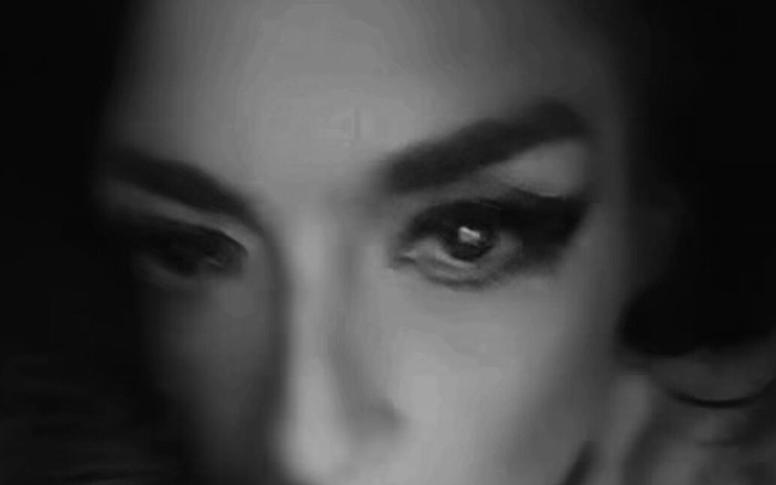 Mia 69: 性感的双腿几天