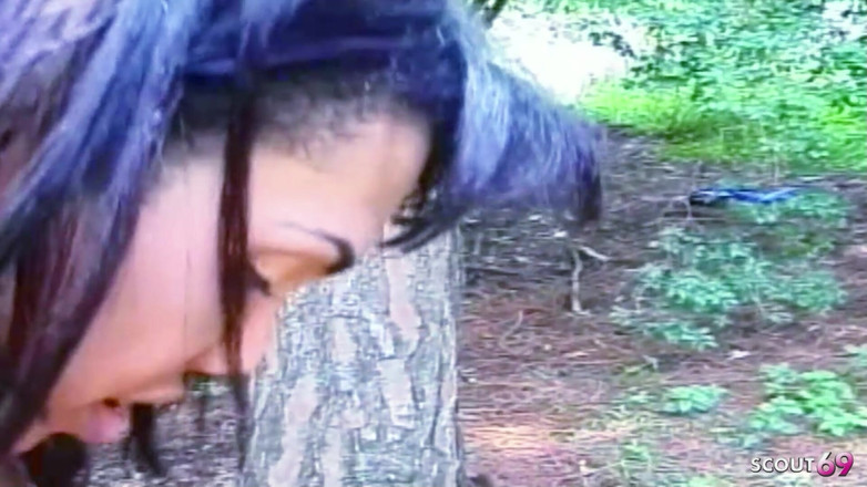 Shemale TS Collection: Latina-transe mit dicken möpsen fickt typen im freien gegen einen...