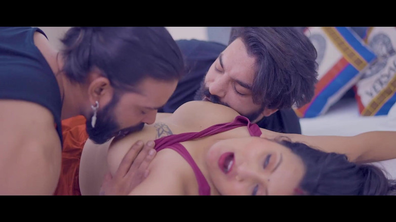 Triflicks: Threesome with House Made 2 Bhaiyon Ne Milkar Kaamwali Ke Sath...