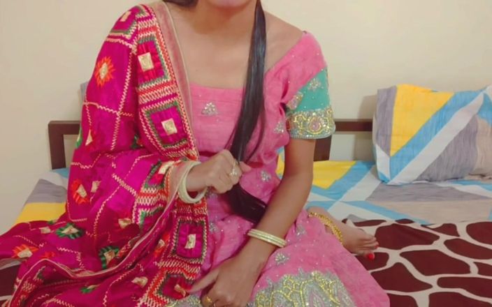 Saara Bhabhi: Mostrando mi gran culo indio