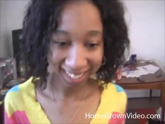 Homegrown Ebony: Melvina le da gran cabeza a la polla