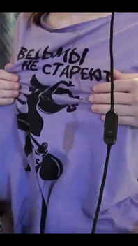 乳头玩耍，自慰，通过观看色情片达到乳头高潮