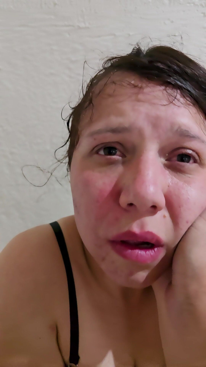 Pleyade07: 창녀는 용서받으라는 대가로 뺨을 맞는다