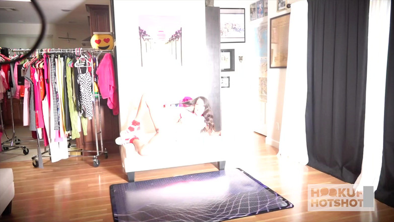 HookUp HotShot-BTS: Bts - मस्त राहेल नदियाँ ब्रायन गोज़लिंग द्वारा चुदाई करने की भीख मांगती है!