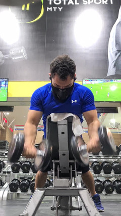 Robgrappler: 빠른 이두근 곱슬 머리