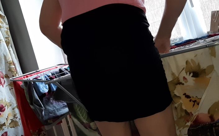 Lesbian-illusion: 우리는 당황하지 않고 하우스키퍼와 섹스를 했습니다.