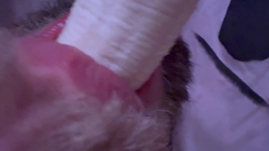 Fem Bi: Bir sürtüğün muz nasıl doğru şekilde yediğinin talimatları