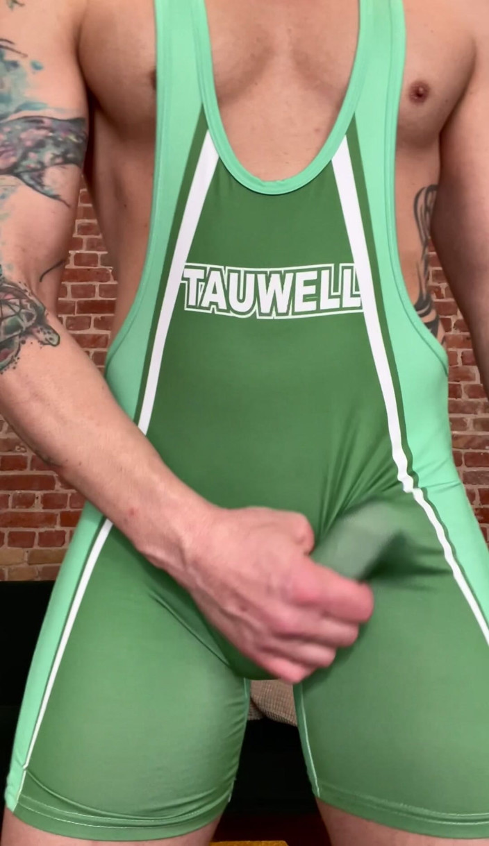 Spandex Boy: Jock Rubs His Cock in Wrestling Singlet and Cums Hands...
