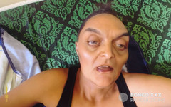 BongoXXX: 70歳のおばあちゃんがどうしてこんなに濡れているんだ?