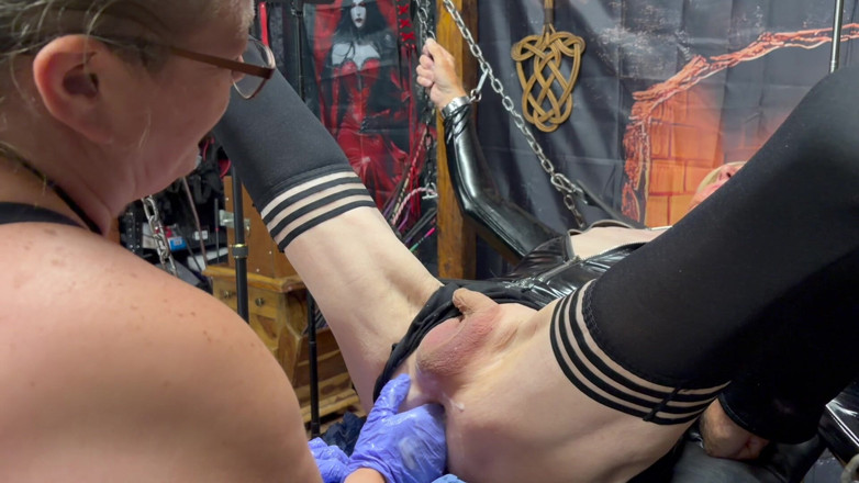 Aaexperinces trans: Part 3:- Melanie's First Time in the Dungeon with Lanista Bear...
