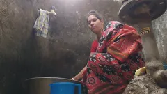 Desi indiano bihari moglie fare il bagno e Saree rimuovere le tette spettacolo in sala parto