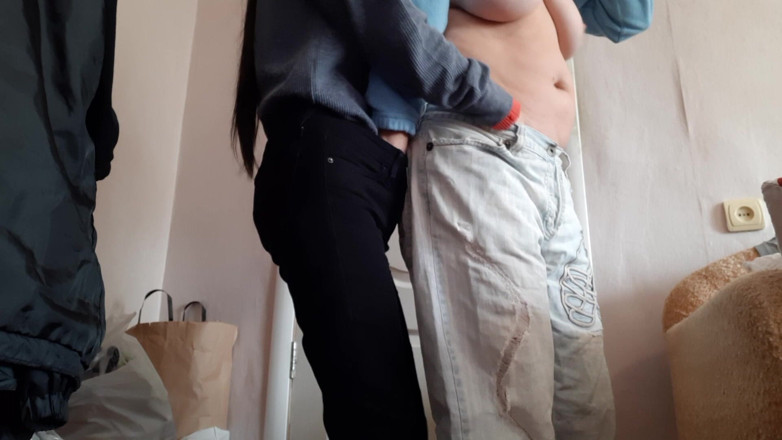 Lesbian-illusion: 내 여친과 나는 우리가 레즈인 모든 사람에게서 숨겨