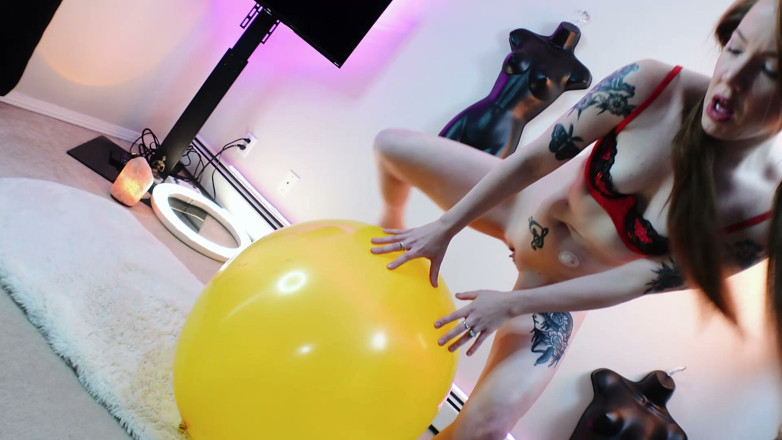 Evelyn Rouge: Dev balon zıplayan pigtail fetişi