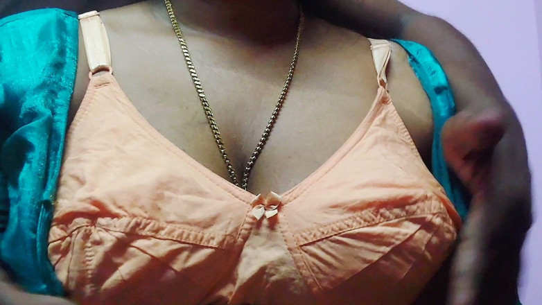 Desi Mohini: Kamarádova sexy manželka Zoya podváděla svého manžela kvůli sexuálnímu uspokojení