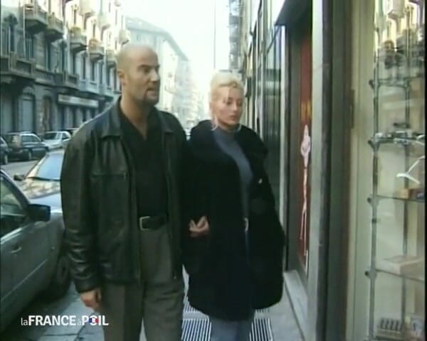 French Family Secrets: Una rubia sucia es follada por dos pervertidos en una...