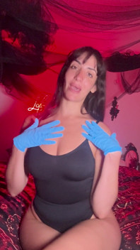 Lola reina - ellerimle, eldivenlerimle oynamamı izle ve onları yok et