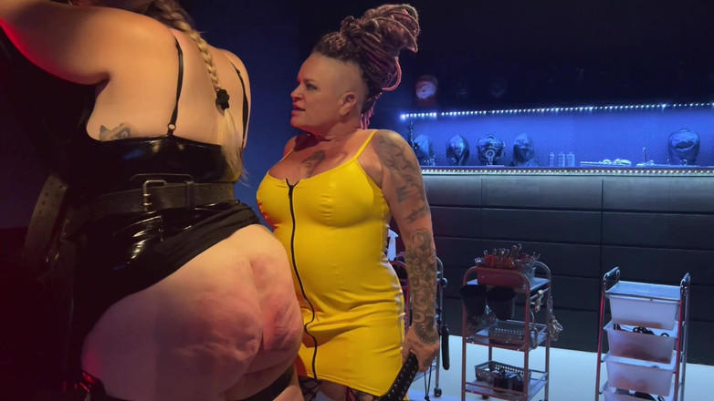 Domina Dark: To Tight to Fuck