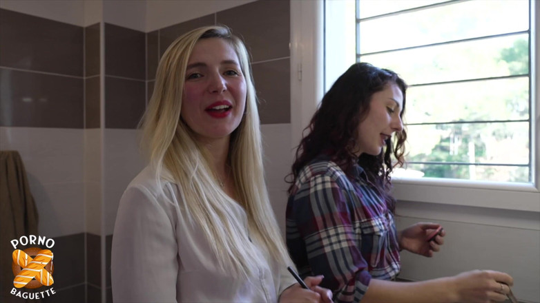 Porno Baguette: Mia dan Chloé berkongkek dengan dua jantan yang ditunggang dengan...