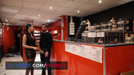 Made In France: Frumoasa matură Ania știe cum să-și satisfacă clienții