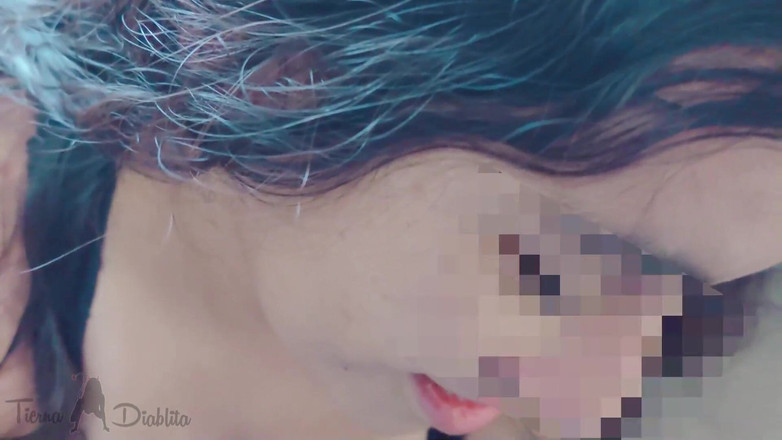 Tender Little Devil: Tetek Yang Cantik! Jiran muda panas akan merangsangkan selera anda