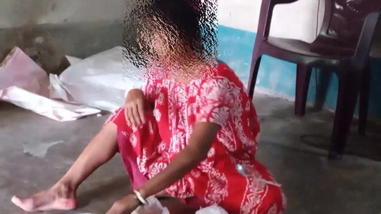 Bengaliauntykichut: Aunty Invites You for Breakfast in the Morning Episode 1