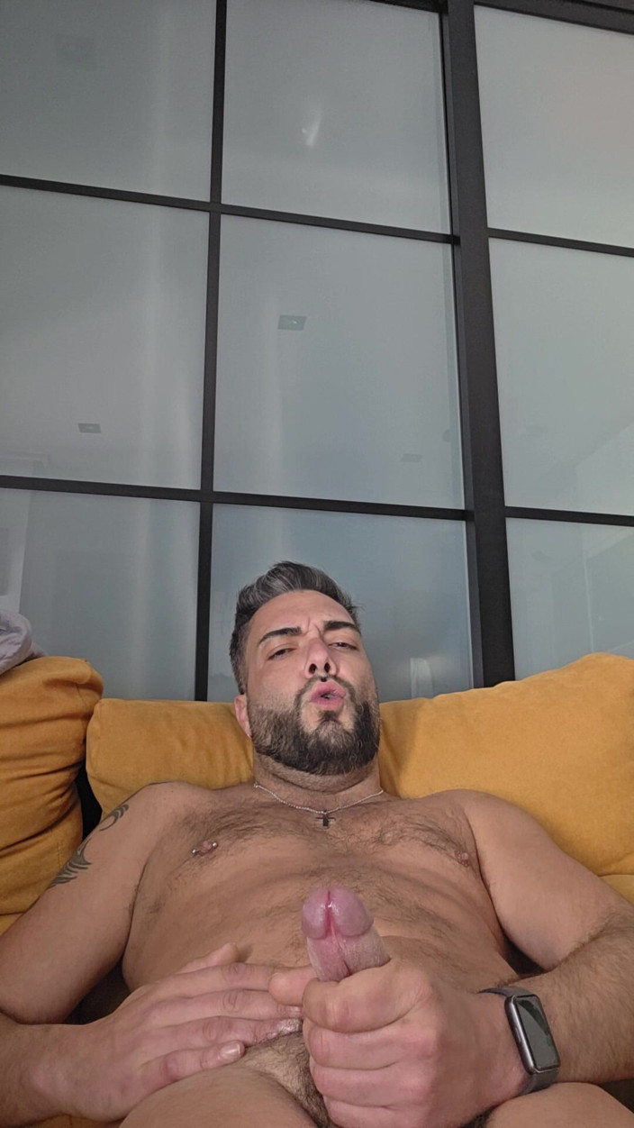 Jorge Shadow: Y Cuando Llego De Trabajar... Pajote