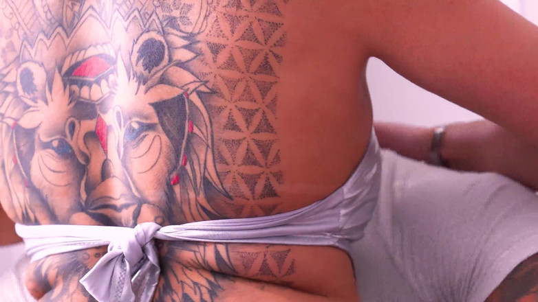 Sex Arte: いたずらを伴うロマンス - アリーヌ・チャヴェイリーニョ