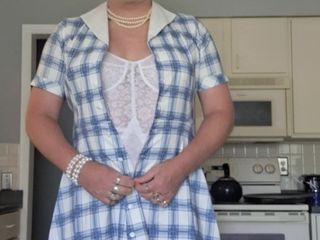 Victoria Lecherri: Vicki the Granny Tranny Is Cooking in the Kitchen