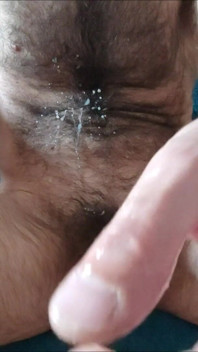 I Masturbate and Cum on My Hairy Body