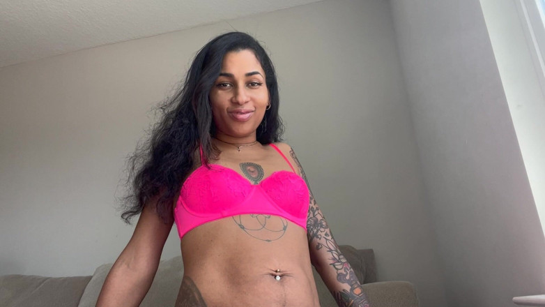 Mya Mula Goddess: Adoração ao pé e bunda arruinada