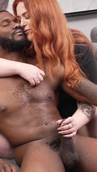 赤毛のオーストラリア人ぽっちゃり系は、乳首をしゃぶったり、オナニーしたりするのが大好きでした!!