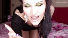 Lady Mesmeratrix Official: Poražená minisukně