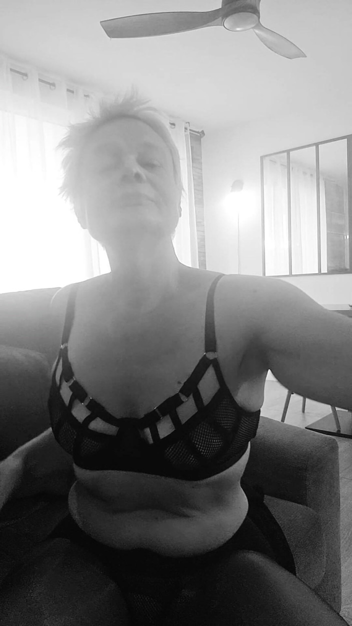 Sofy13: Seks Hitam Dan Putih Seksi