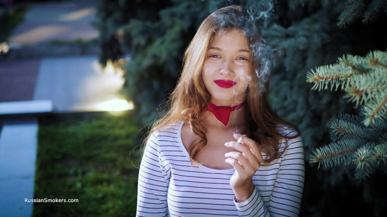 Russian Smokers: Sultry Russian Girl Smoking Cigarette by Waves
