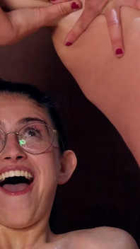 Chorro de tsunami en gafas