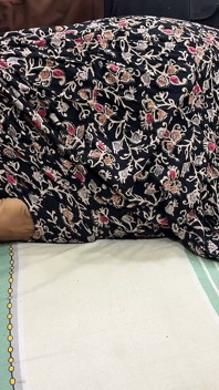 वह गुस्से में थी, हमने सिंगल बिस्तर साझा किया, पूरा हिंदी ऑडियो