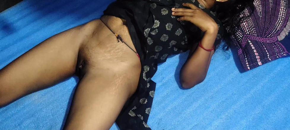 CrossedSituation8: Desi Hot Bhabhivillage Ragazza Del Villaggio Con La Figa Stretta...